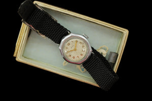 Early Vintage Soviet women's mechanical watch Zaria PCHZ with original box