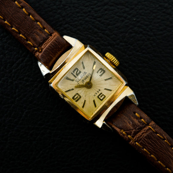 Vintage beautiful ladies mechanical watch Slava 1600