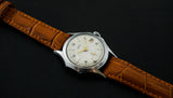 Vintage Chaika Soviet wristwatch 17 jewels with date indicator