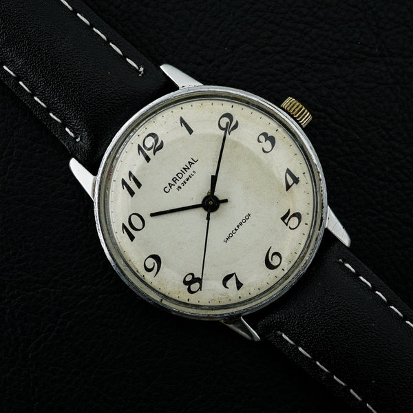 Solent Timer - Cardinal – Marloe Watch Company