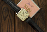 Vintage Soviet womens mechanical watch Zaria with date, boxed